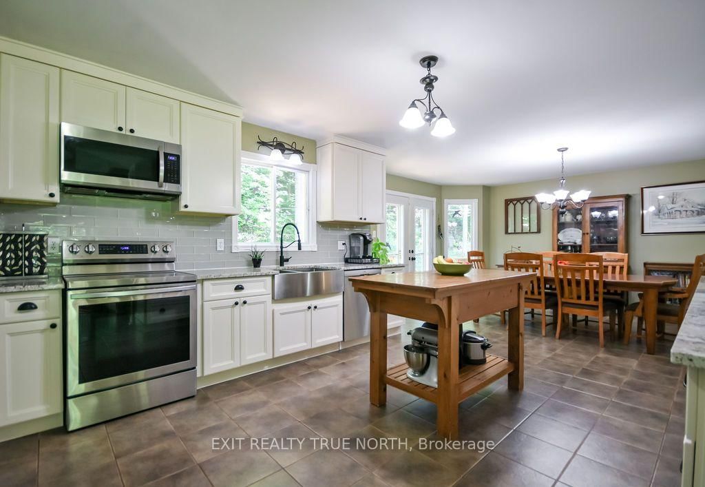 3889 Baseline Road • Springwater, ON photo 10
