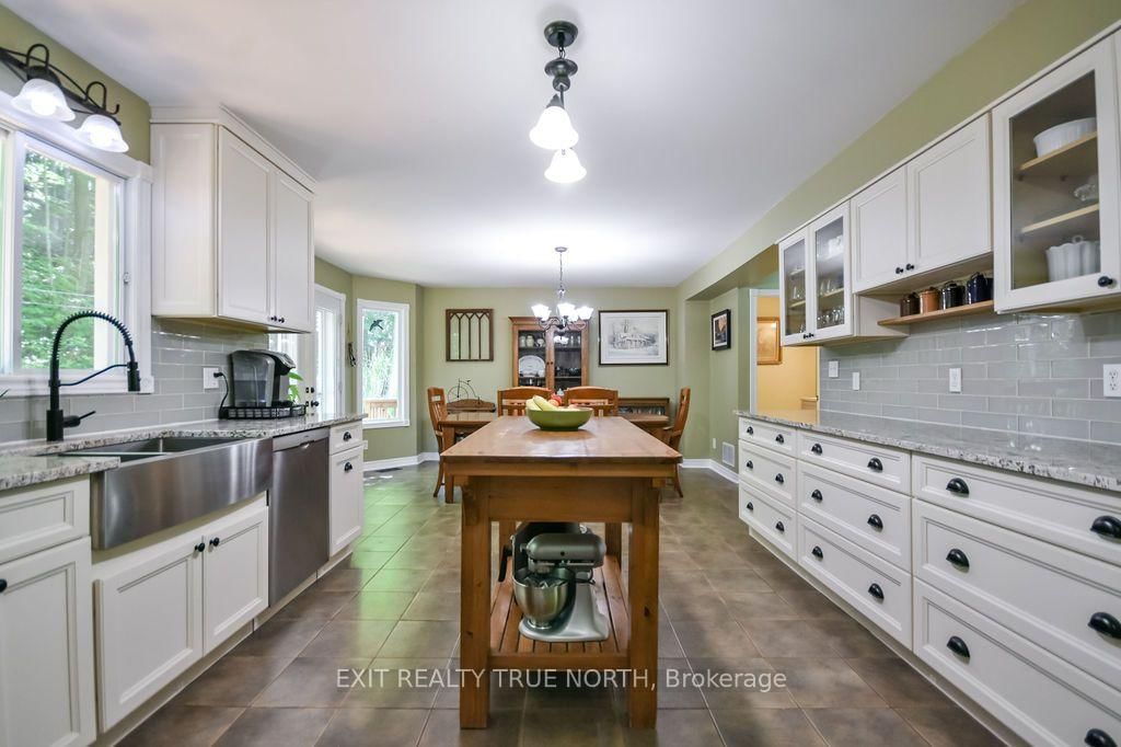 3889 Baseline Road • Springwater, ON photo 11