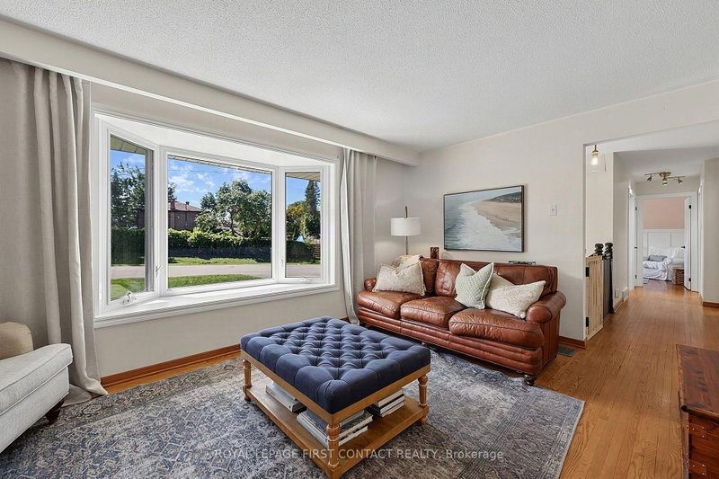 11 MacLaren Avenue