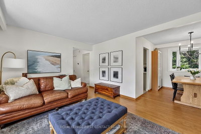11 MacLaren Avenue • Barrie, ON photo 5