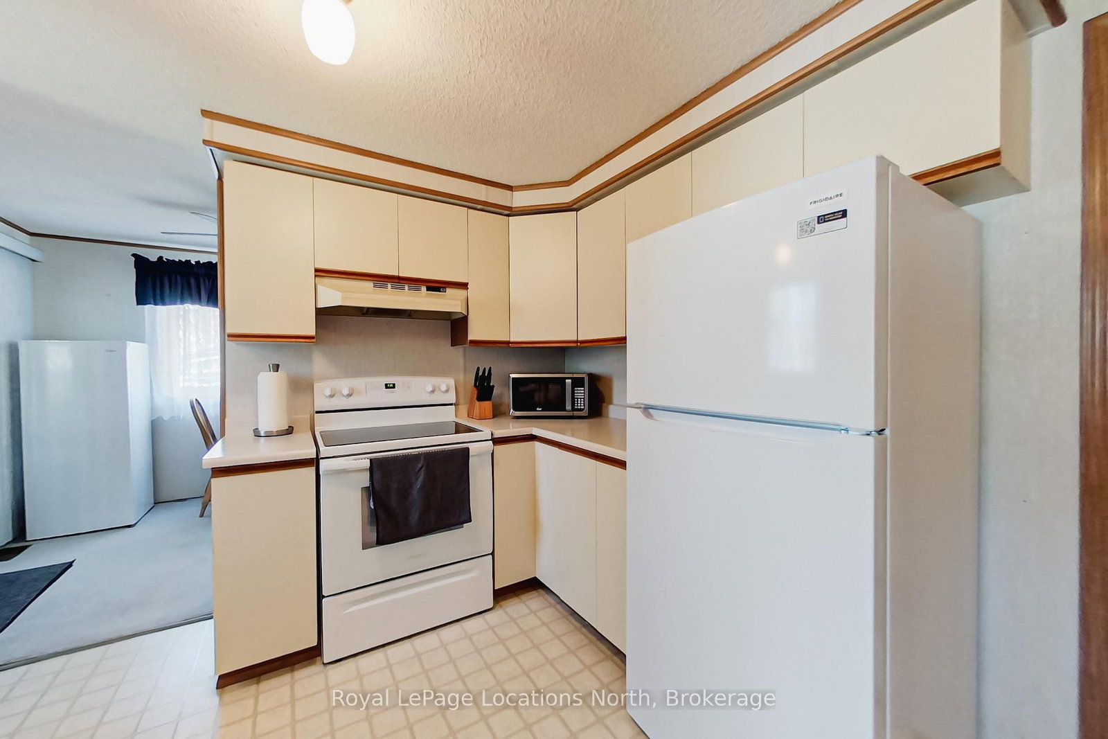 5 Murray Drive • Wasaga Beach, ON photo 16