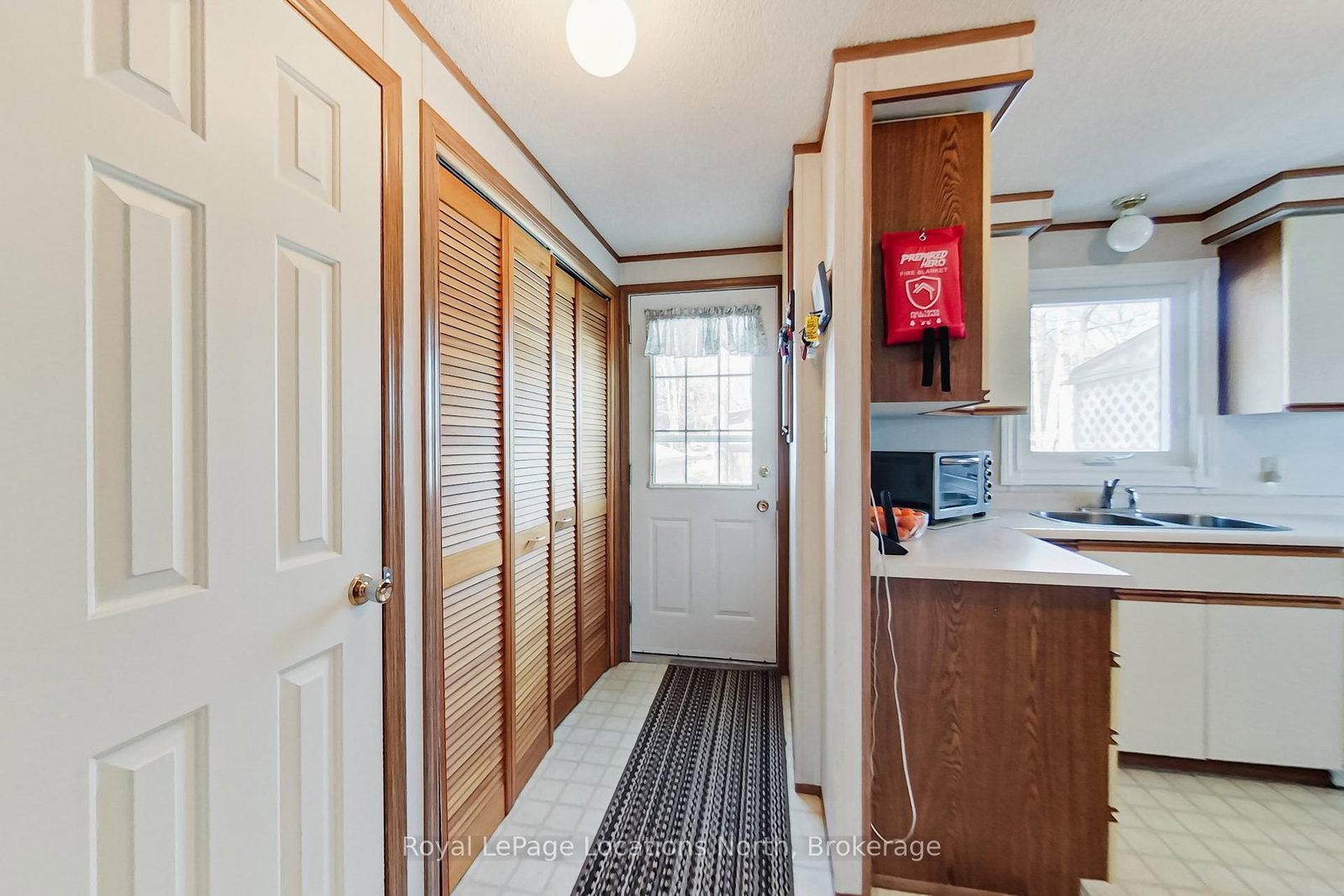 5 Murray Drive • Wasaga Beach, ON photo 17