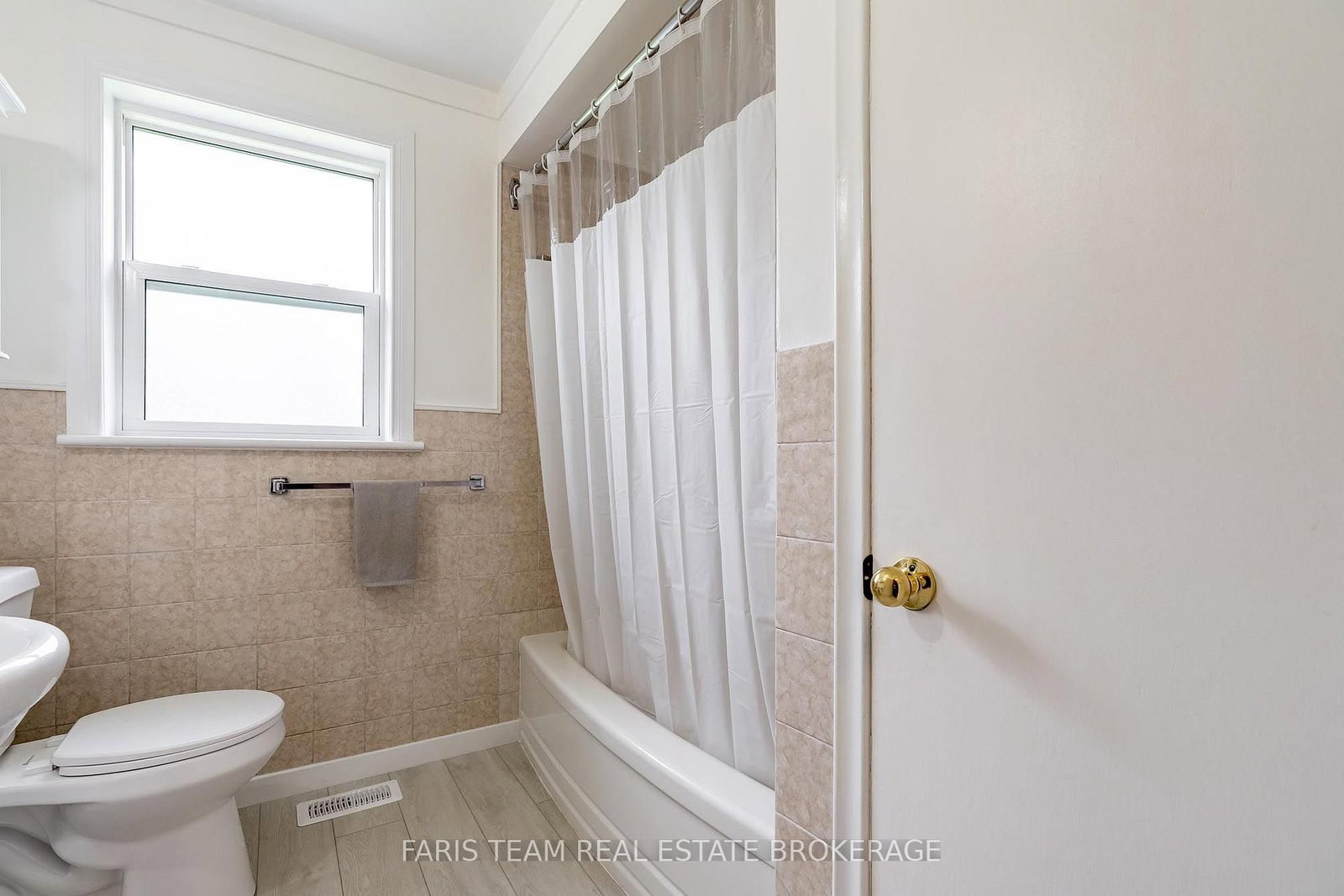 207 Warnica Road • Barrie, ON photo 18