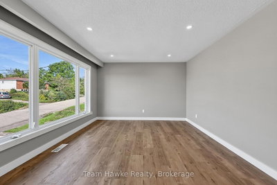 45 Easton Avenue • Tay, ON photo 5
