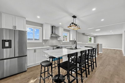 45 Easton Avenue • Tay, ON photo 8