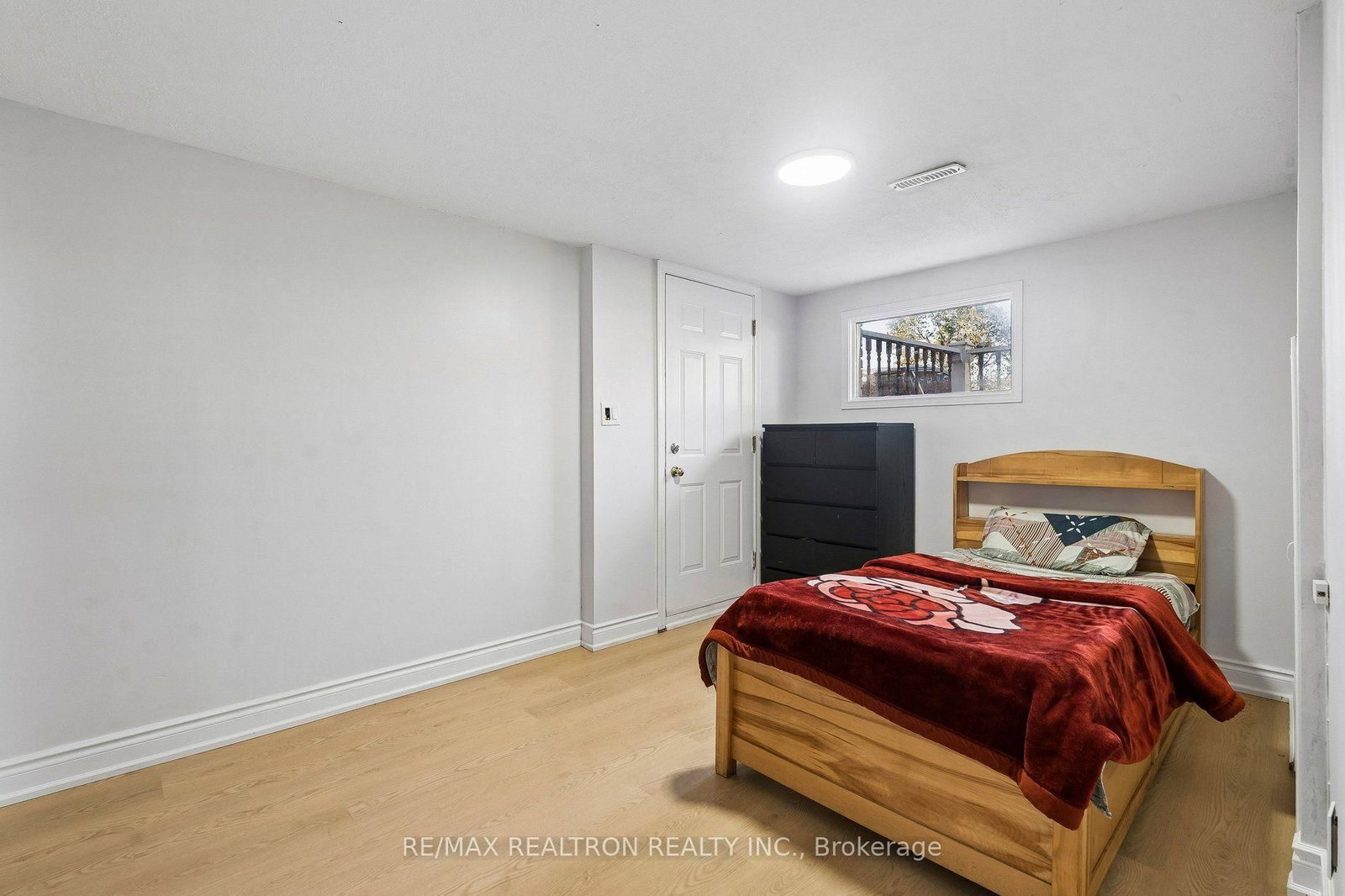 101 Marshall Street • Barrie, ON photo 36