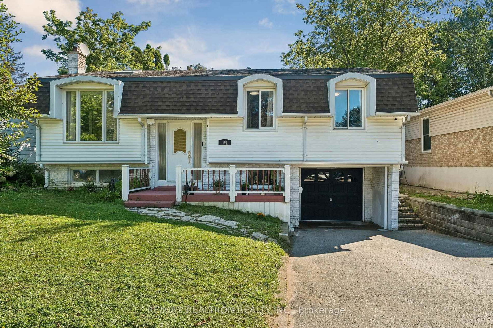101 Marshall Street • Barrie, ON photo 4