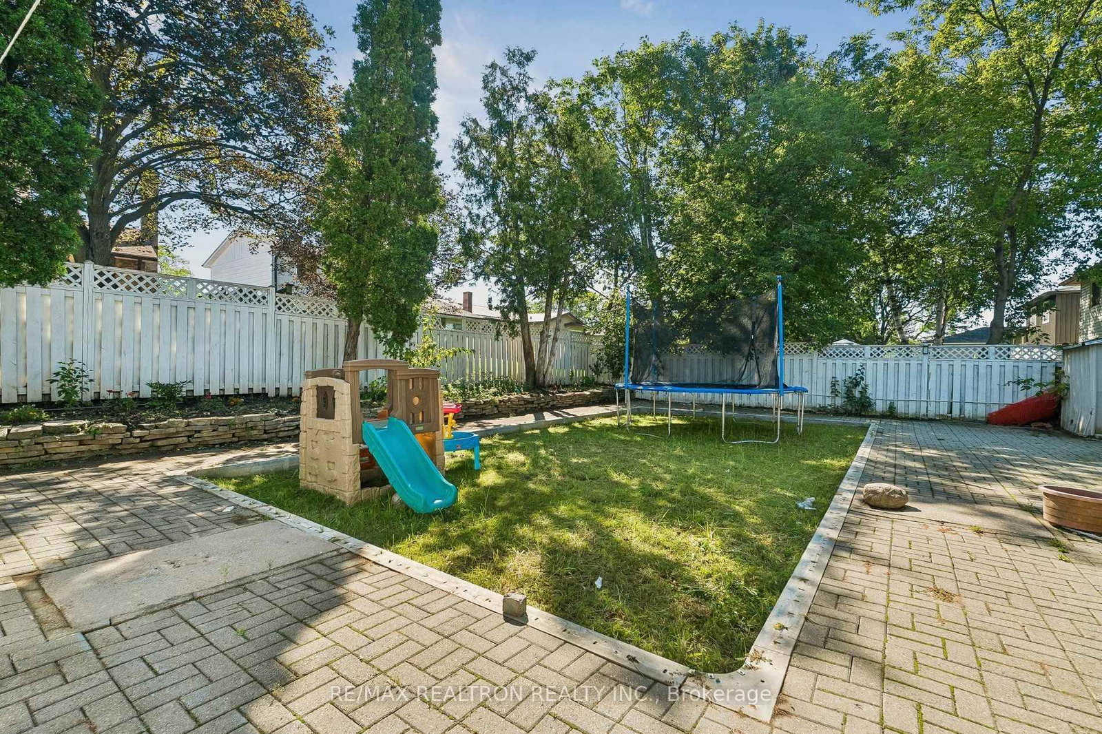 101 Marshall Street • Barrie, ON photo 49