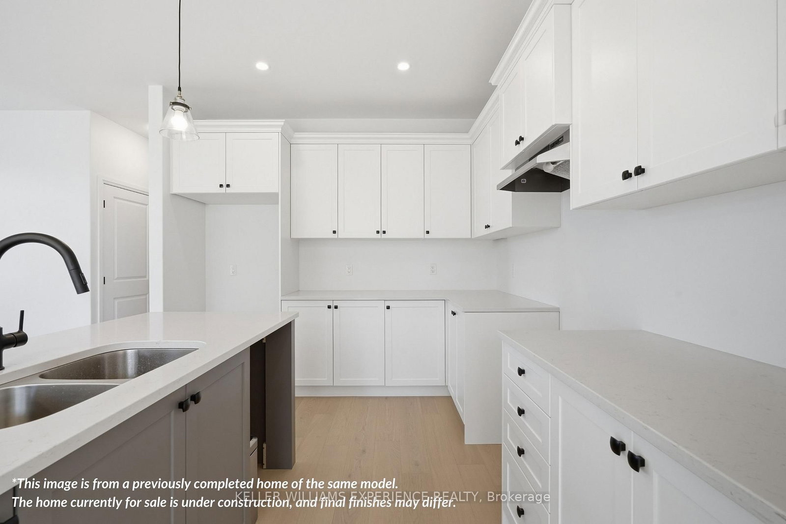 22 Sagewood Avenue • Barrie, ON photo 13