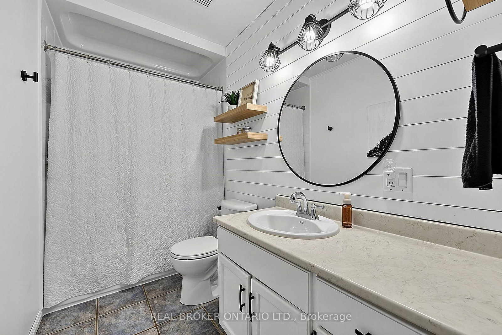 55 Elizabeth Street • Tay, ON photo 13