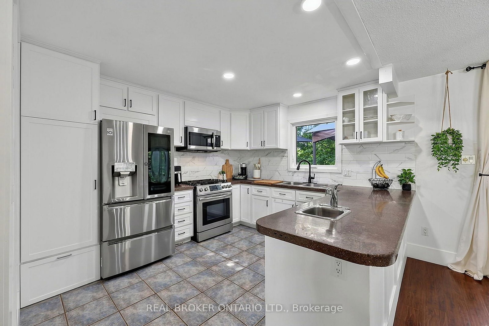55 Elizabeth Street • Tay, ON photo 6