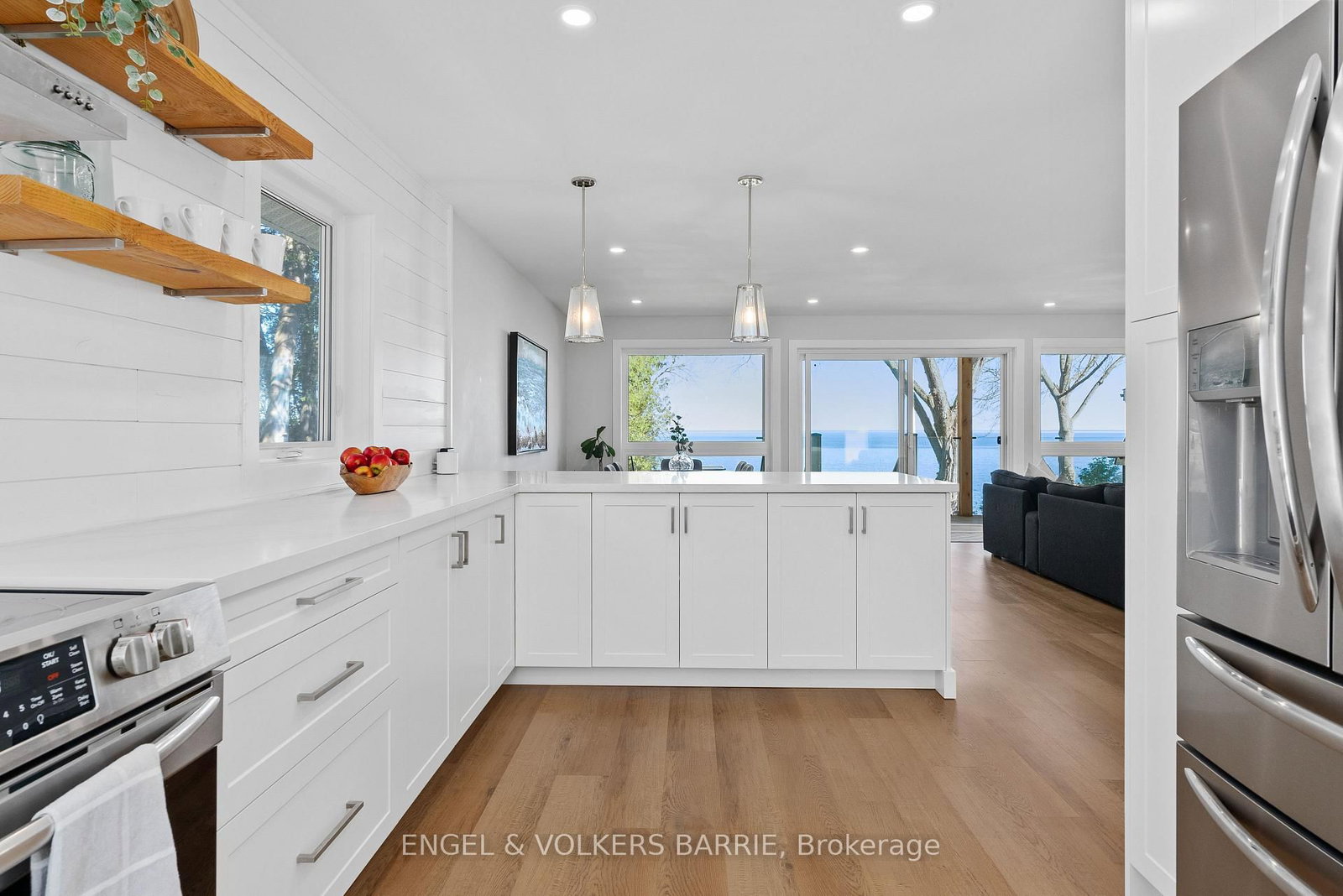 2371 Lakeshore Road E • Oro-Medonte, ON photo 13
