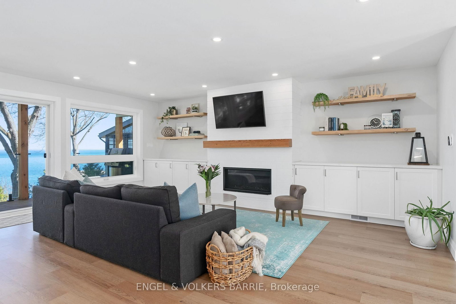 2371 Lakeshore Road E • Oro-Medonte, ON photo 15