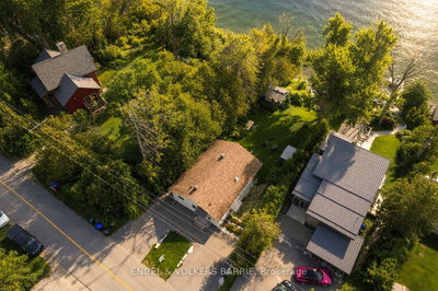 2371 Lakeshore Road E • Oro-Medonte, ON photo 3