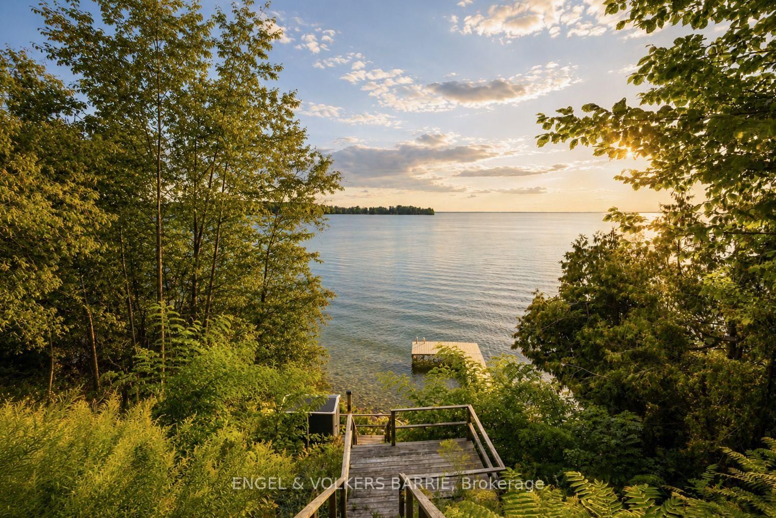 2371 Lakeshore Road E • Oro-Medonte, ON photo 36
