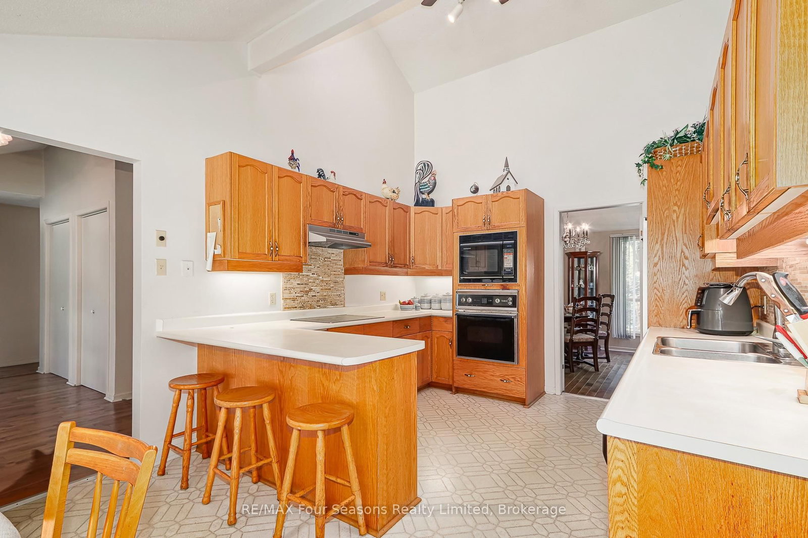 1415 County Rd 124 • Clearview, ON photo 16