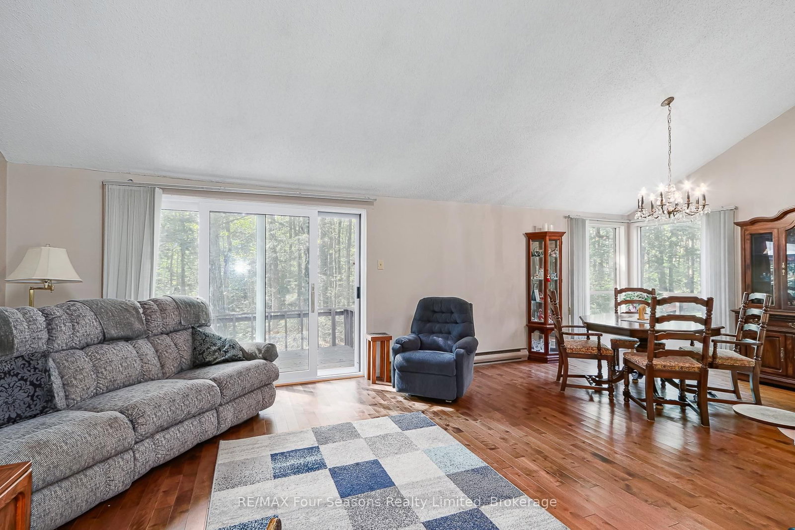 1415 County Rd 124 • Clearview, ON photo 19