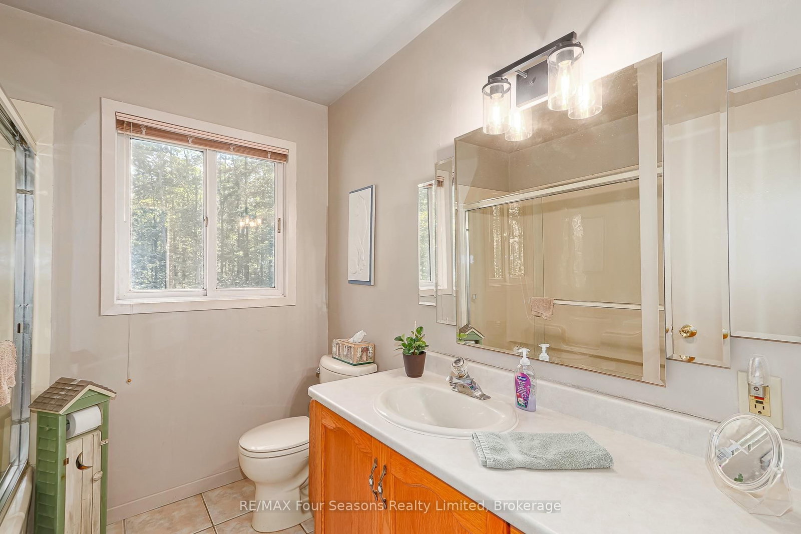 1415 County Rd 124 • Clearview, ON photo 30
