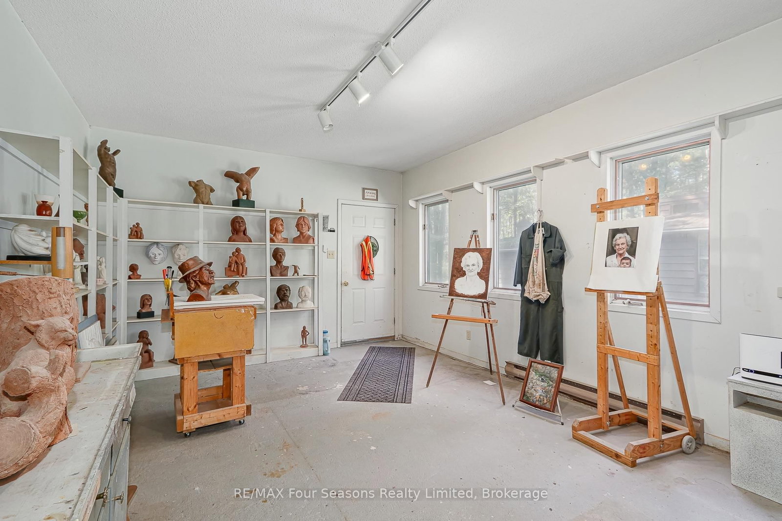 1415 County Rd 124 • Clearview, ON photo 37