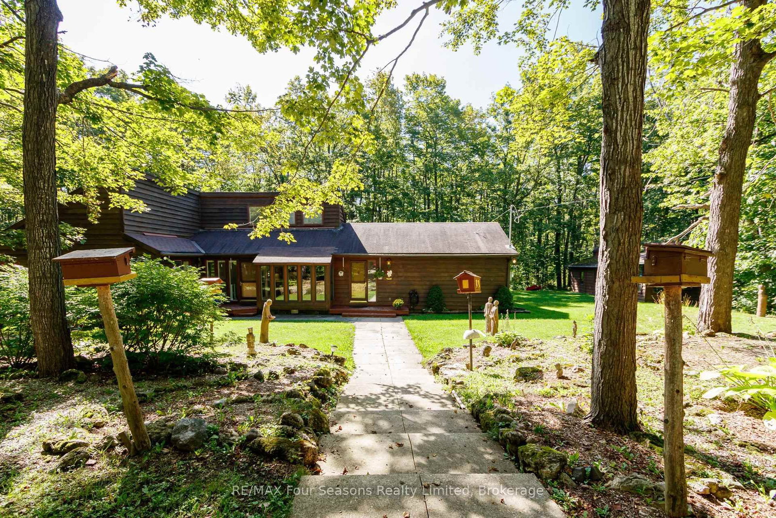 1415 County Rd 124 • Clearview, ON photo 8