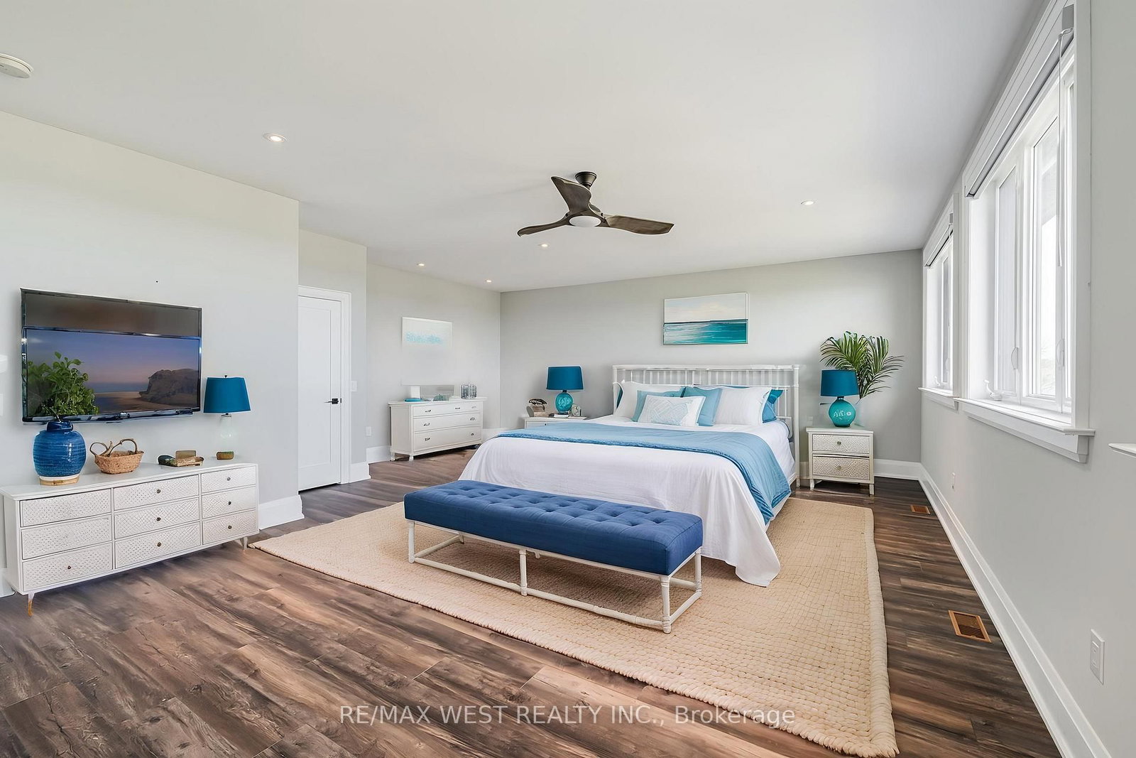 2292 Shore Lane • Wasaga Beach, ON photo 10