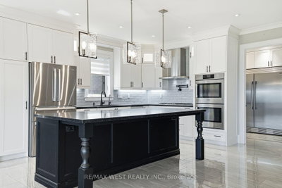 2292 Shore Lane • Wasaga Beach, ON photo 3