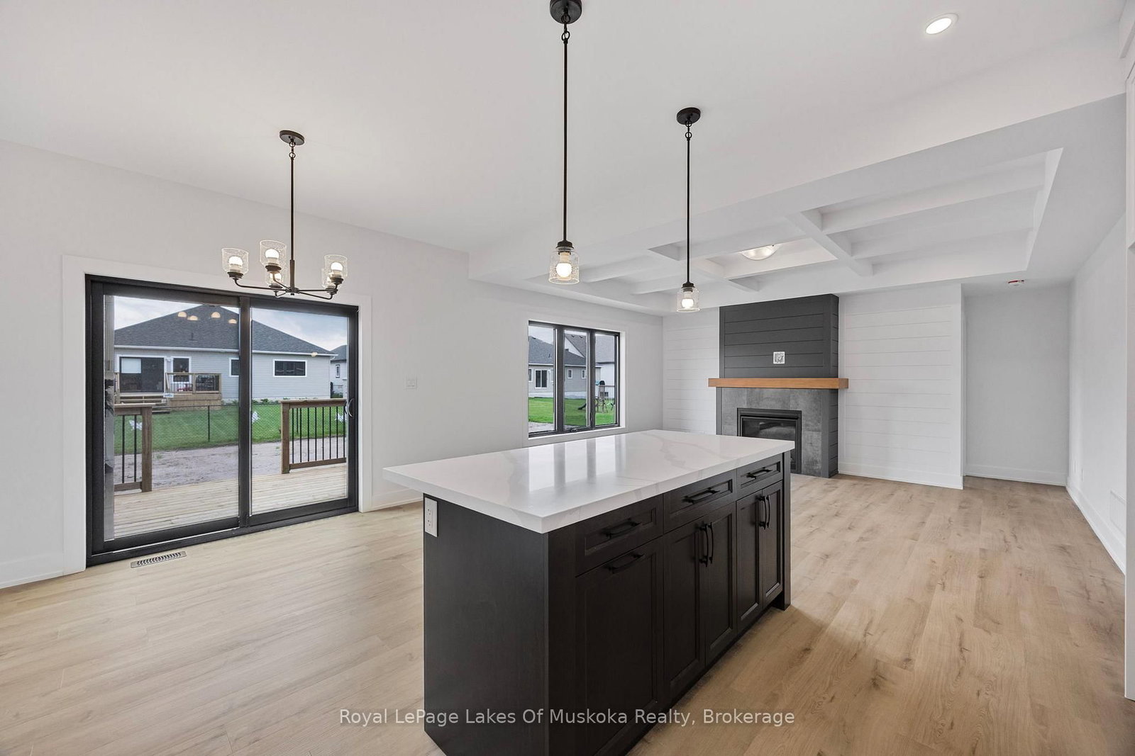 114 Brandon Avenue • Severn, ON photo 3