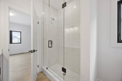 114 Brandon Avenue • Severn, ON photo 9