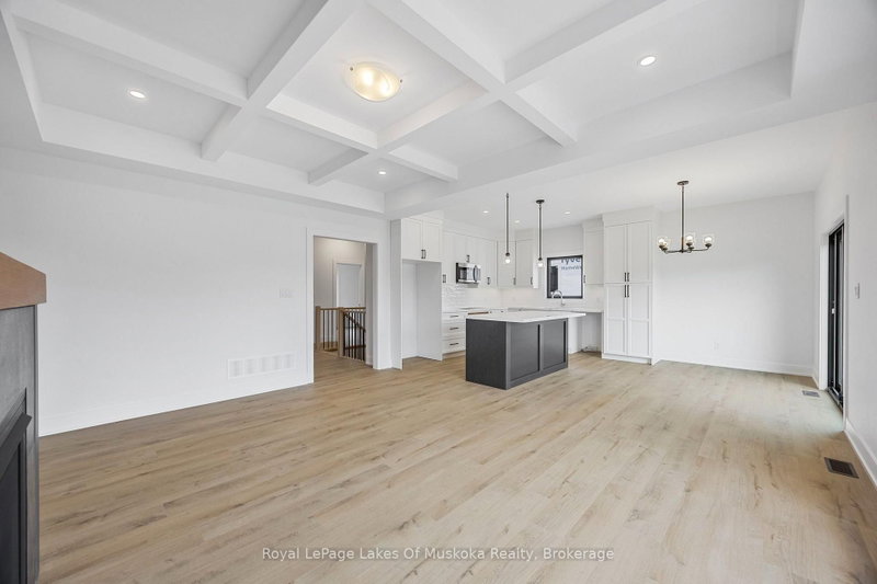 37 Harold Ave photo 5