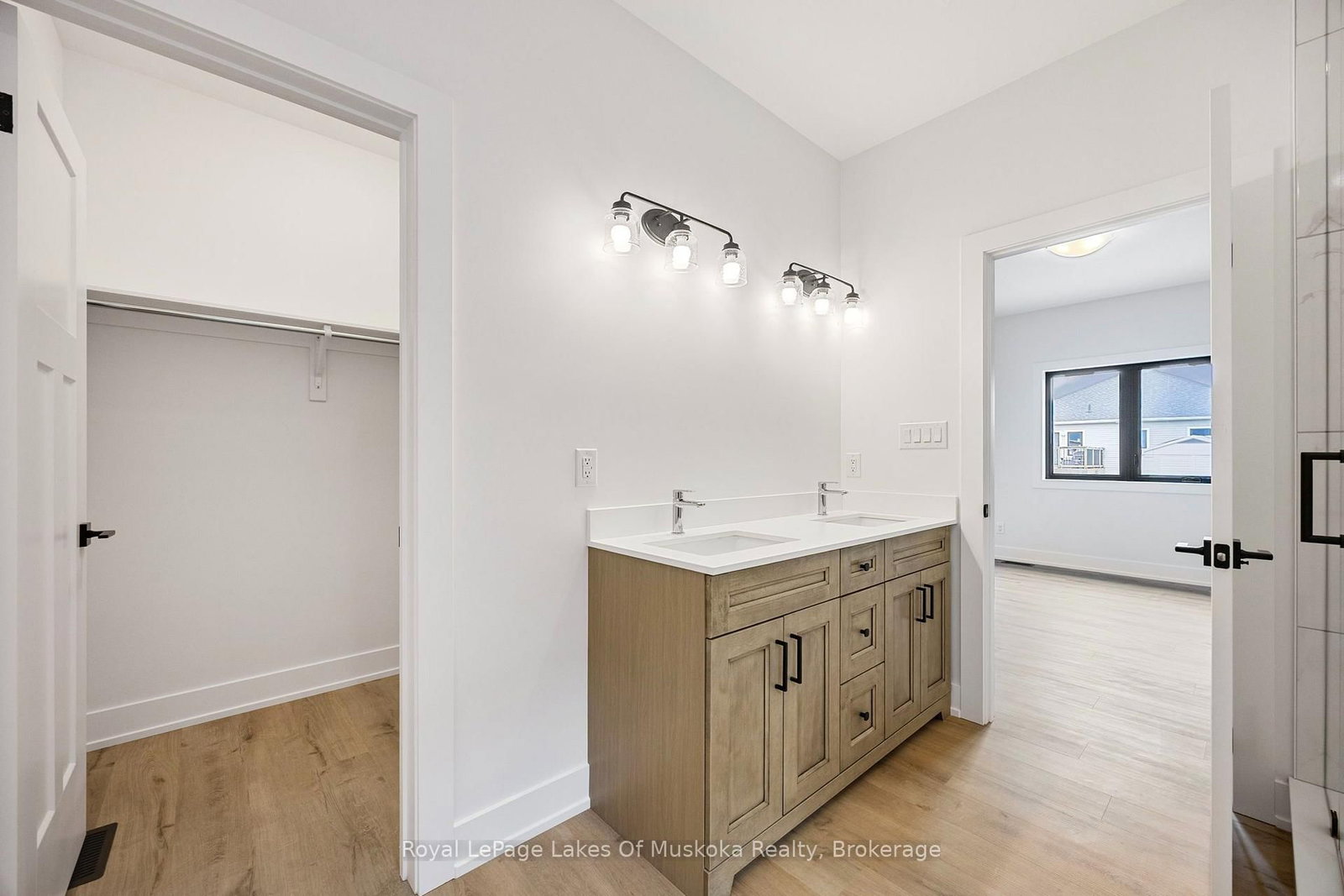 37 Harold Avenue • Severn, ON photo 9