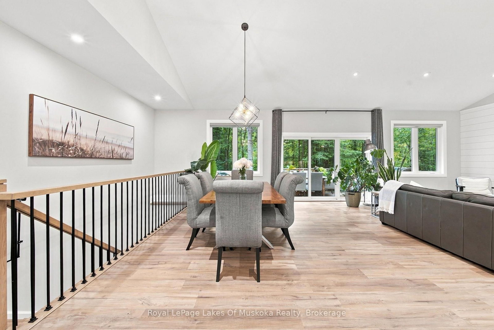 41 Meadows Avenue • Tay, ON photo 12