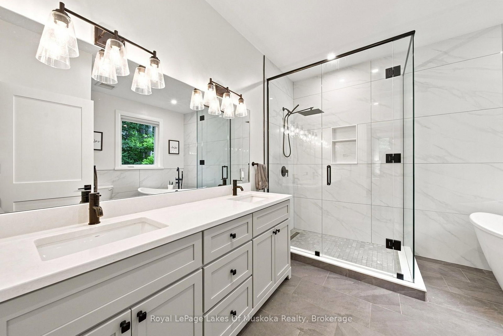 41 Meadows Avenue • Tay, ON photo 24