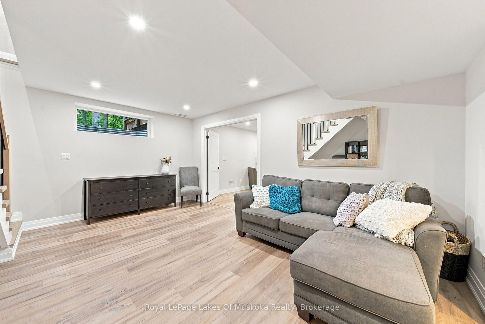 41 Meadows Avenue • Tay, ON photo 32