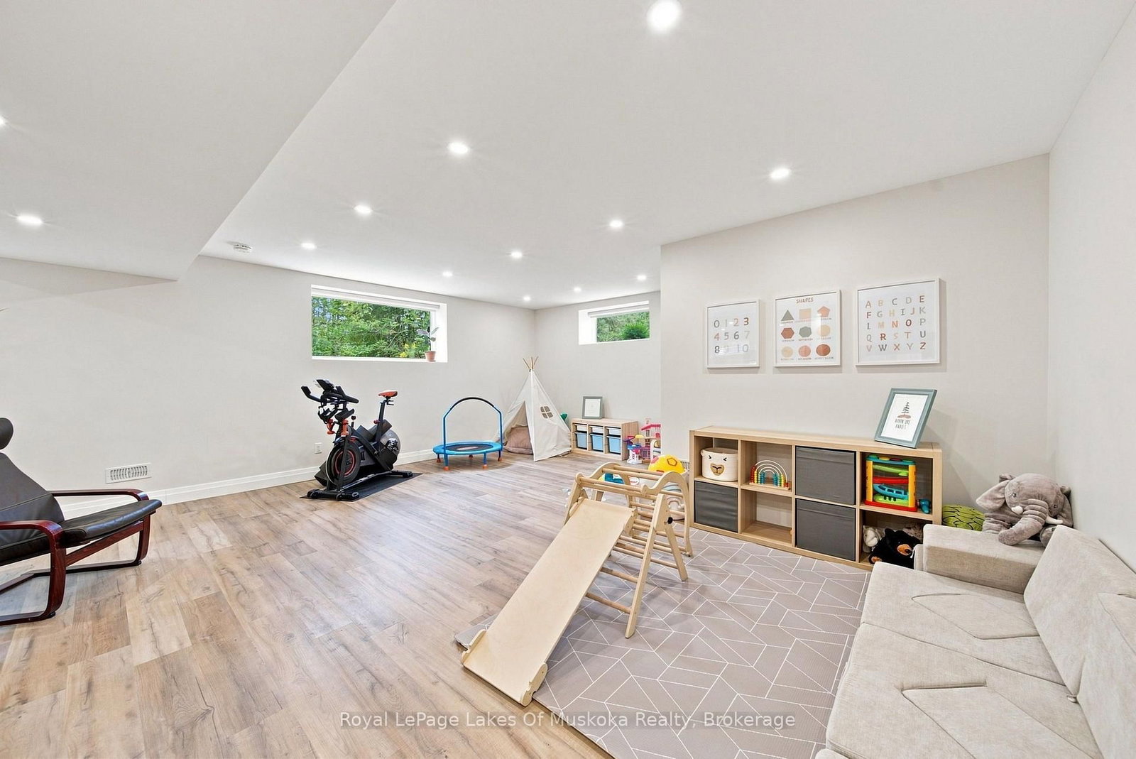 41 Meadows Avenue • Tay, ON photo 37