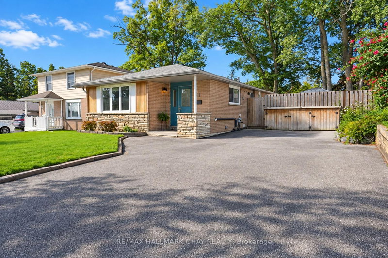 11 Daphne Crescent
