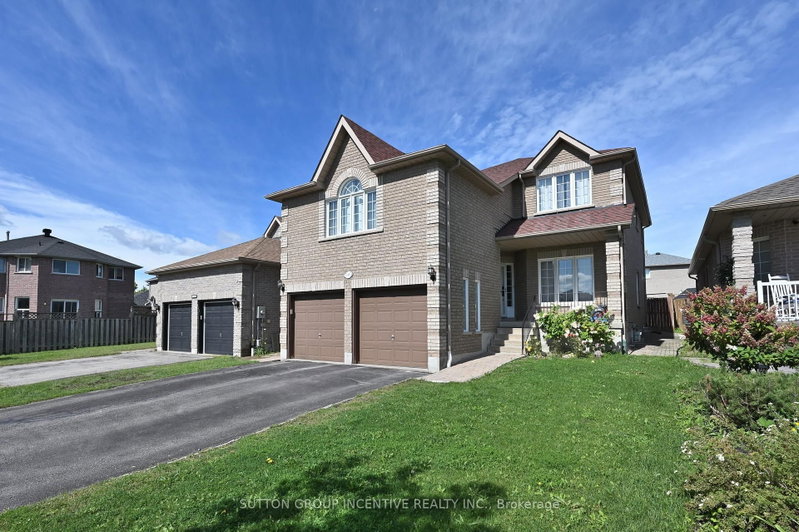 149 RAYMOND Crescent
