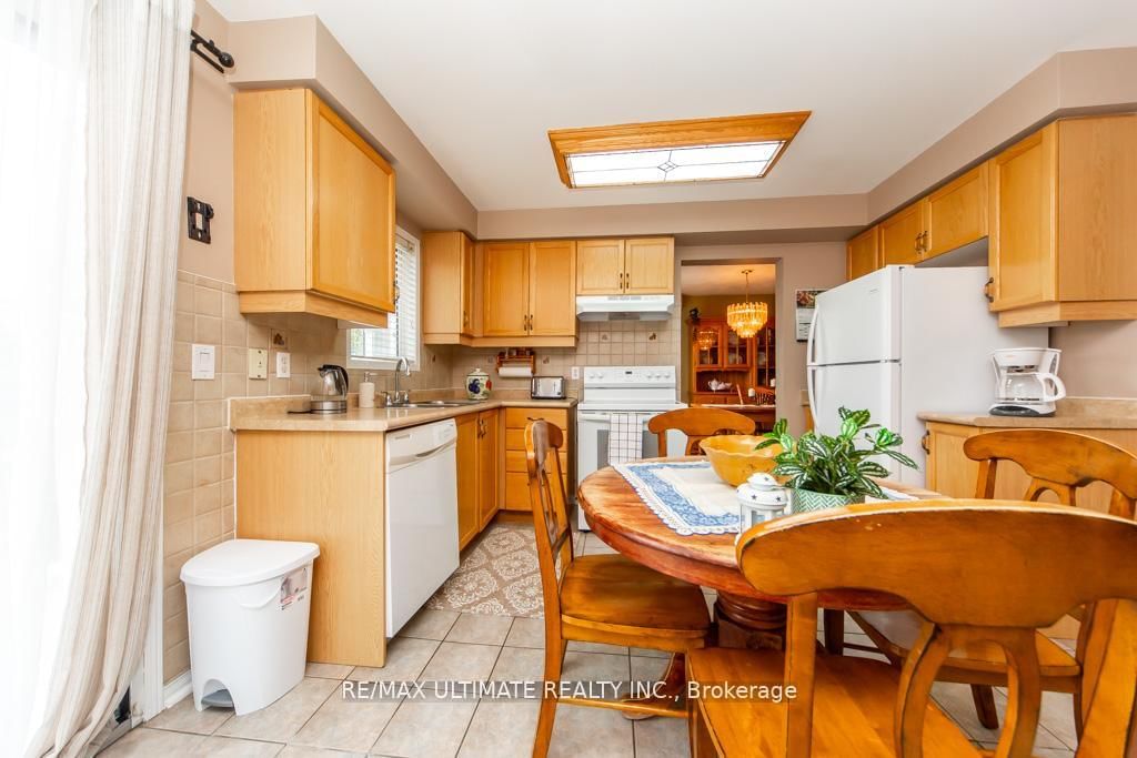 5 Twiss Drive • Barrie, ON photo 17