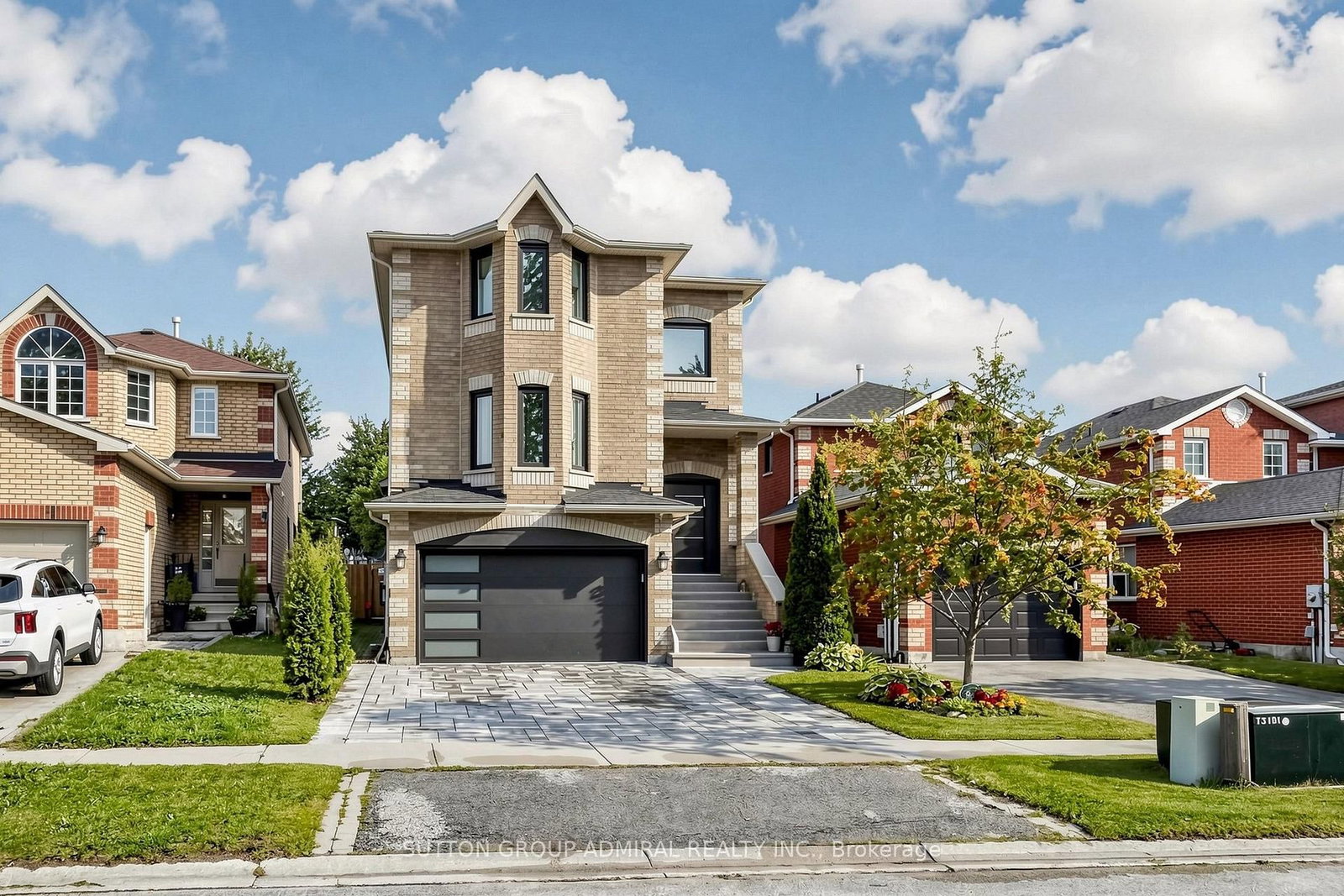 113 Widgeon Street • Barrie, ON photo 2