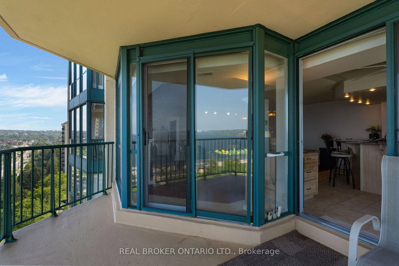 65 Ellen Street • #903 • Barrie, ON photo 13