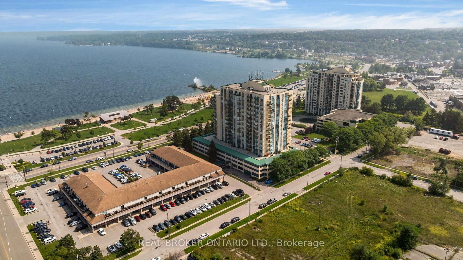 65 Ellen Street • #903 • Barrie, ON photo 34