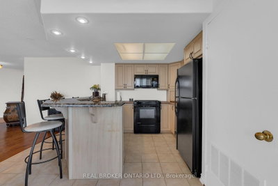 65 Ellen Street • #903 • Barrie, ON photo 9