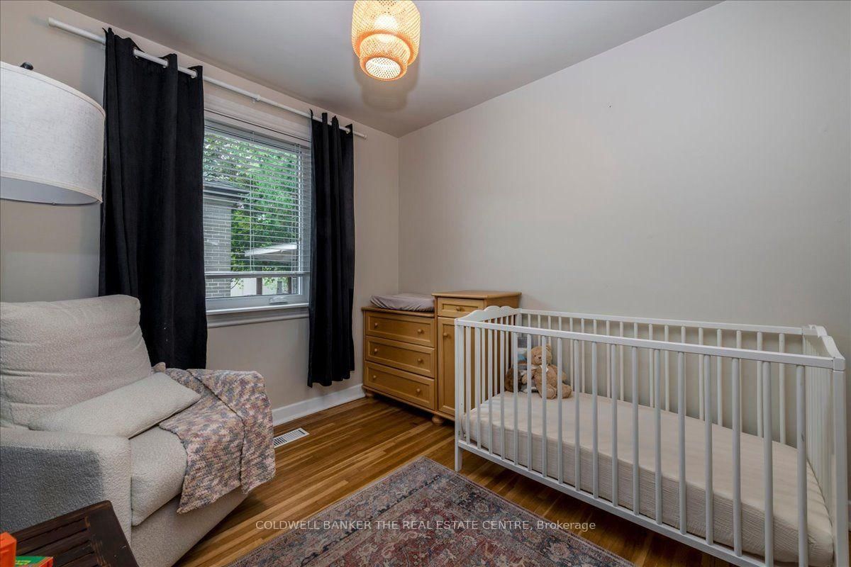 18 Agnes Street • Barrie, ON photo 13