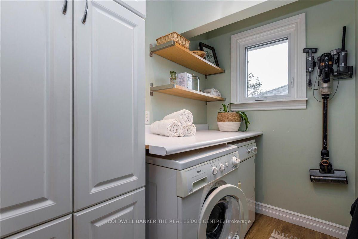 18 Agnes Street • Barrie, ON photo 14