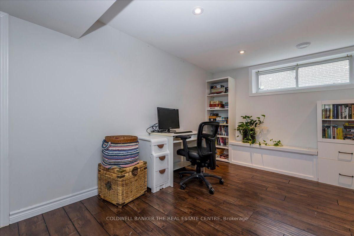 18 Agnes Street • Barrie, ON photo 15