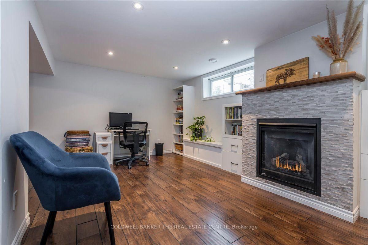 18 Agnes Street • Barrie, ON photo 16