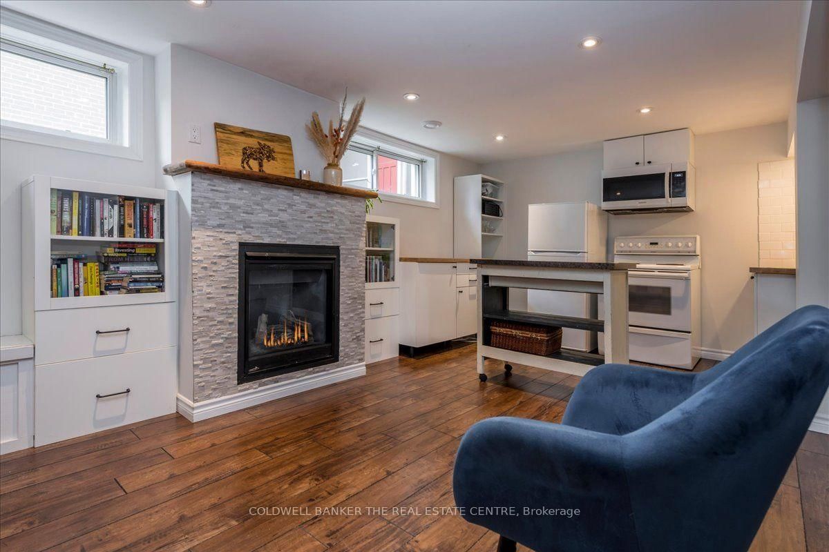 18 Agnes Street • Barrie, ON photo 17