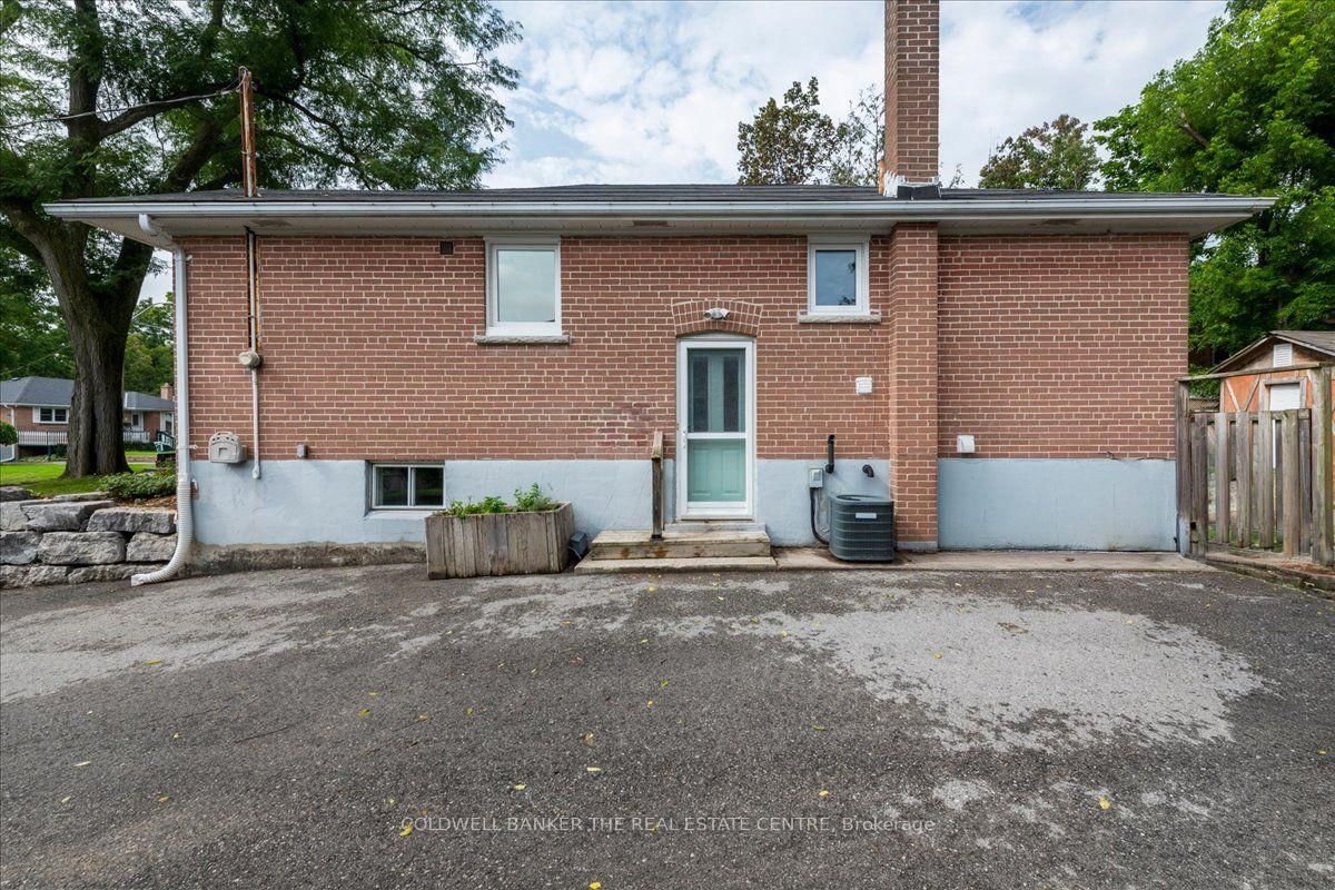 18 Agnes Street • Barrie, ON photo 23
