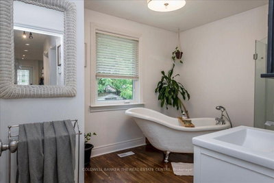 18 Agnes Street • Barrie, ON photo 9