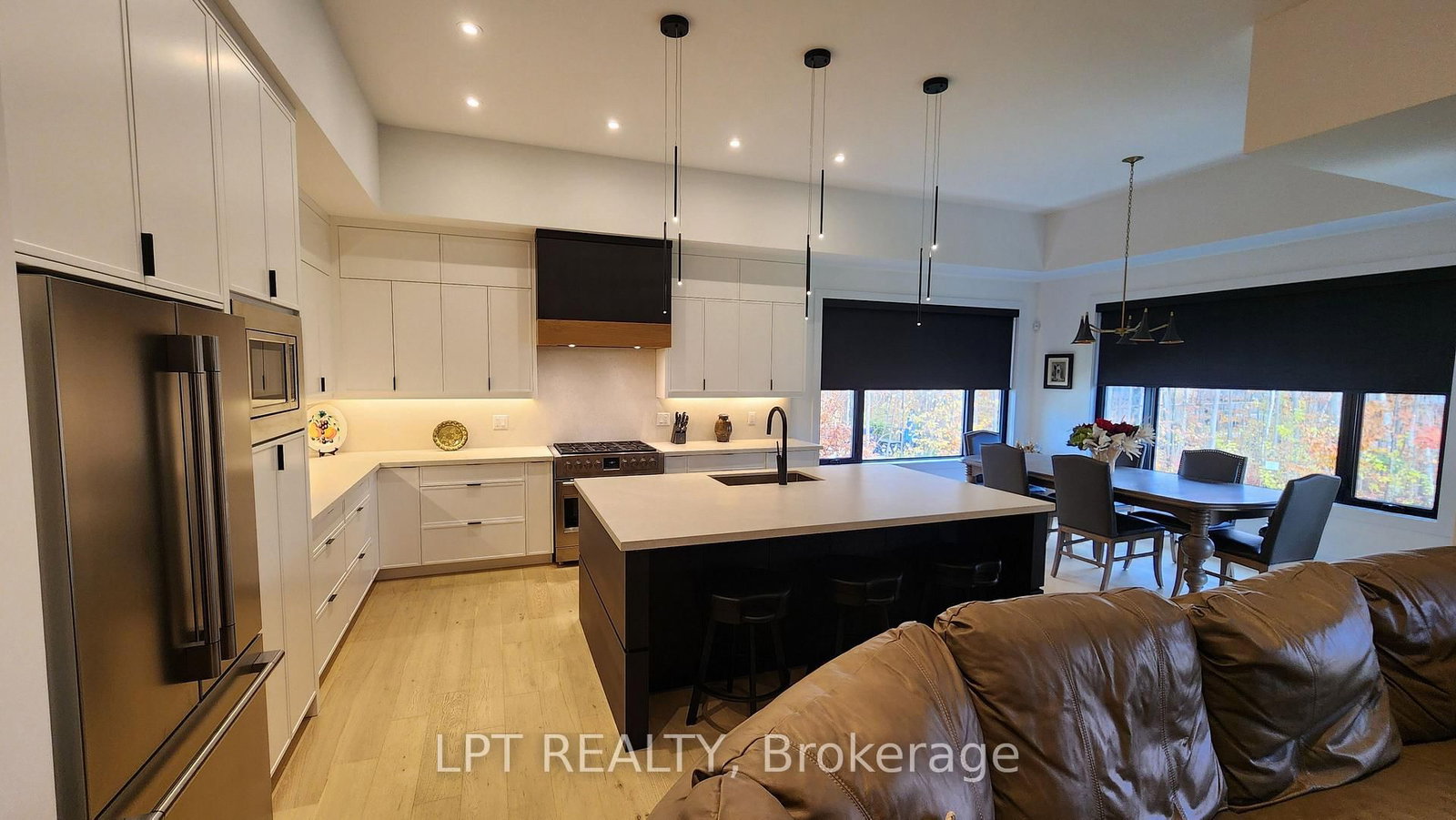 15 Byers Street • Springwater, ON photo 6