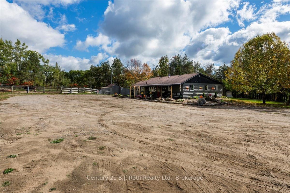 2286 Flos 10 Road • Springwater, ON photo 18